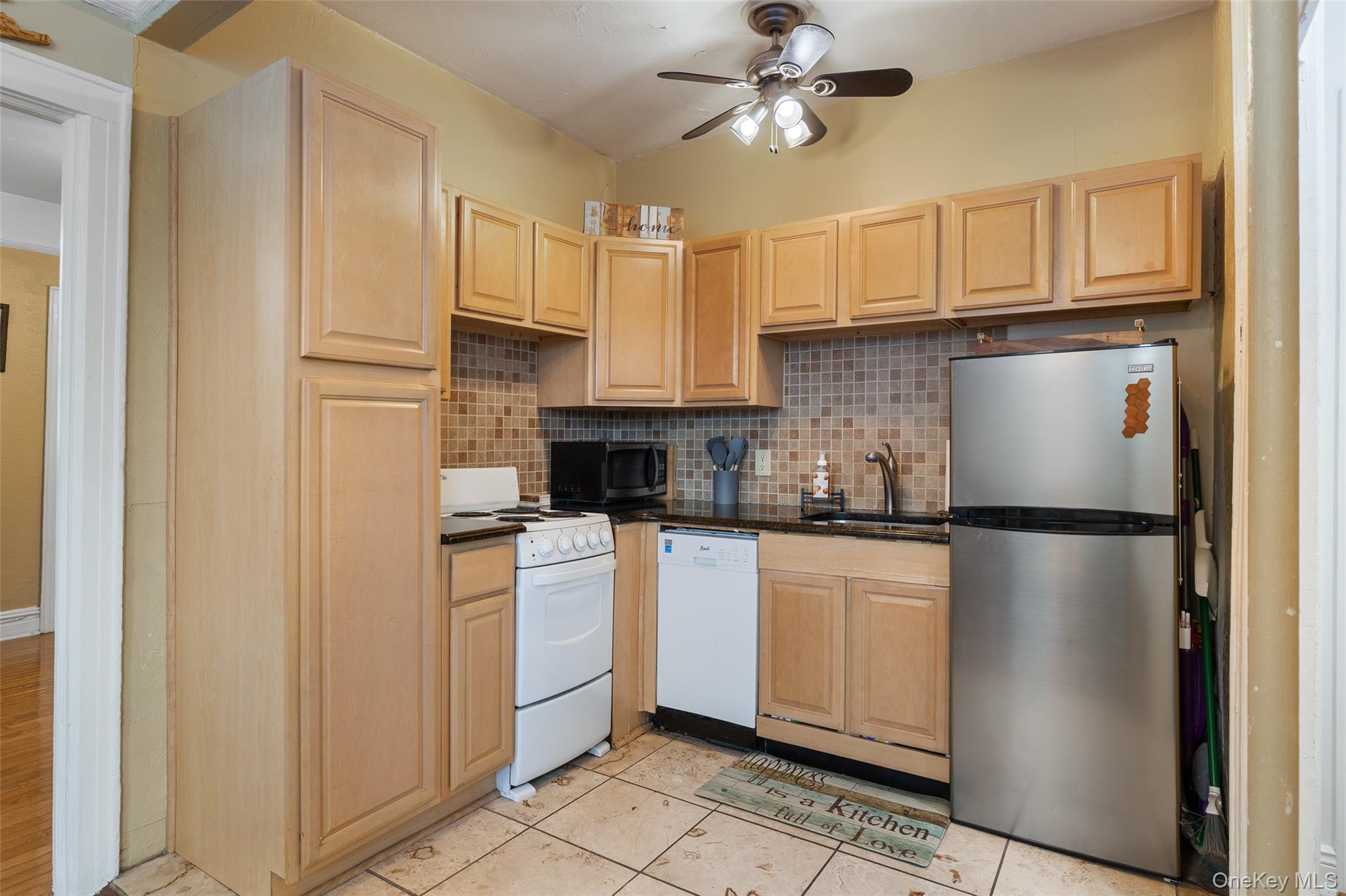 12 Hempstead Avenue Unit: 2