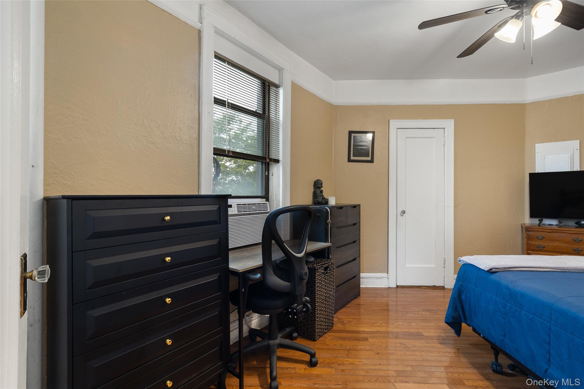 12 Hempstead Avenue Unit: 2