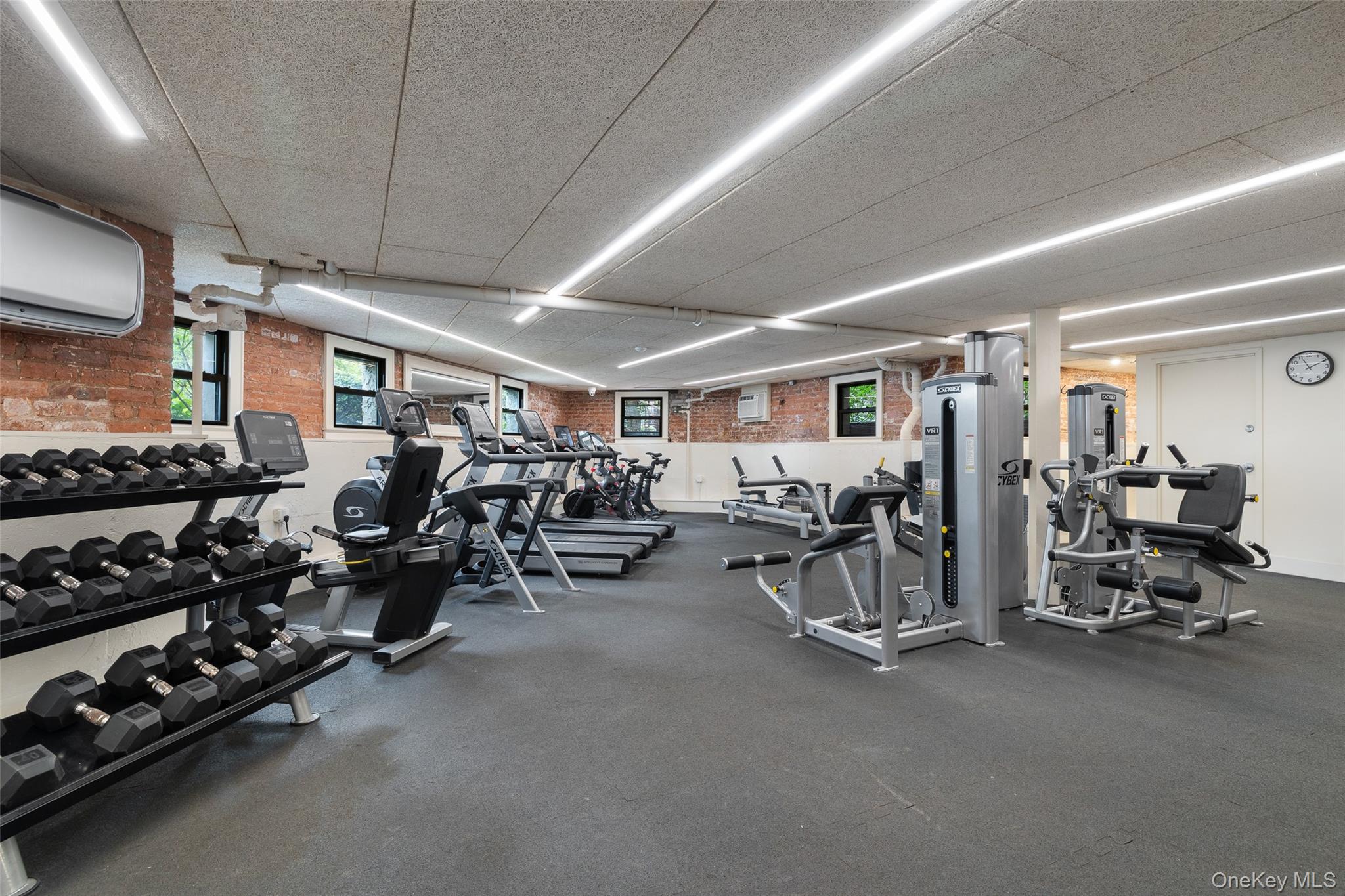 12 Hempstead Avenue Unit: 2