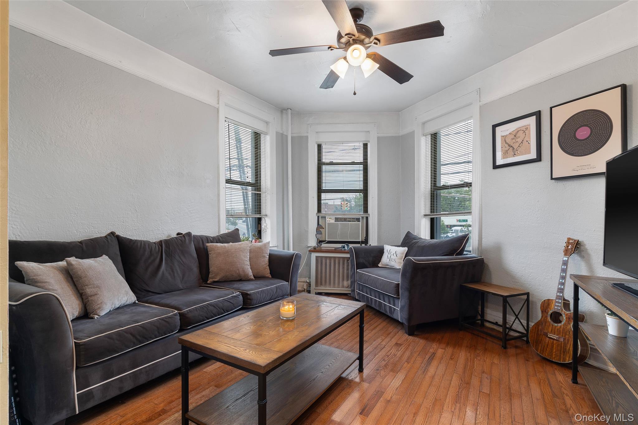 12 Hempstead Avenue Unit: 2