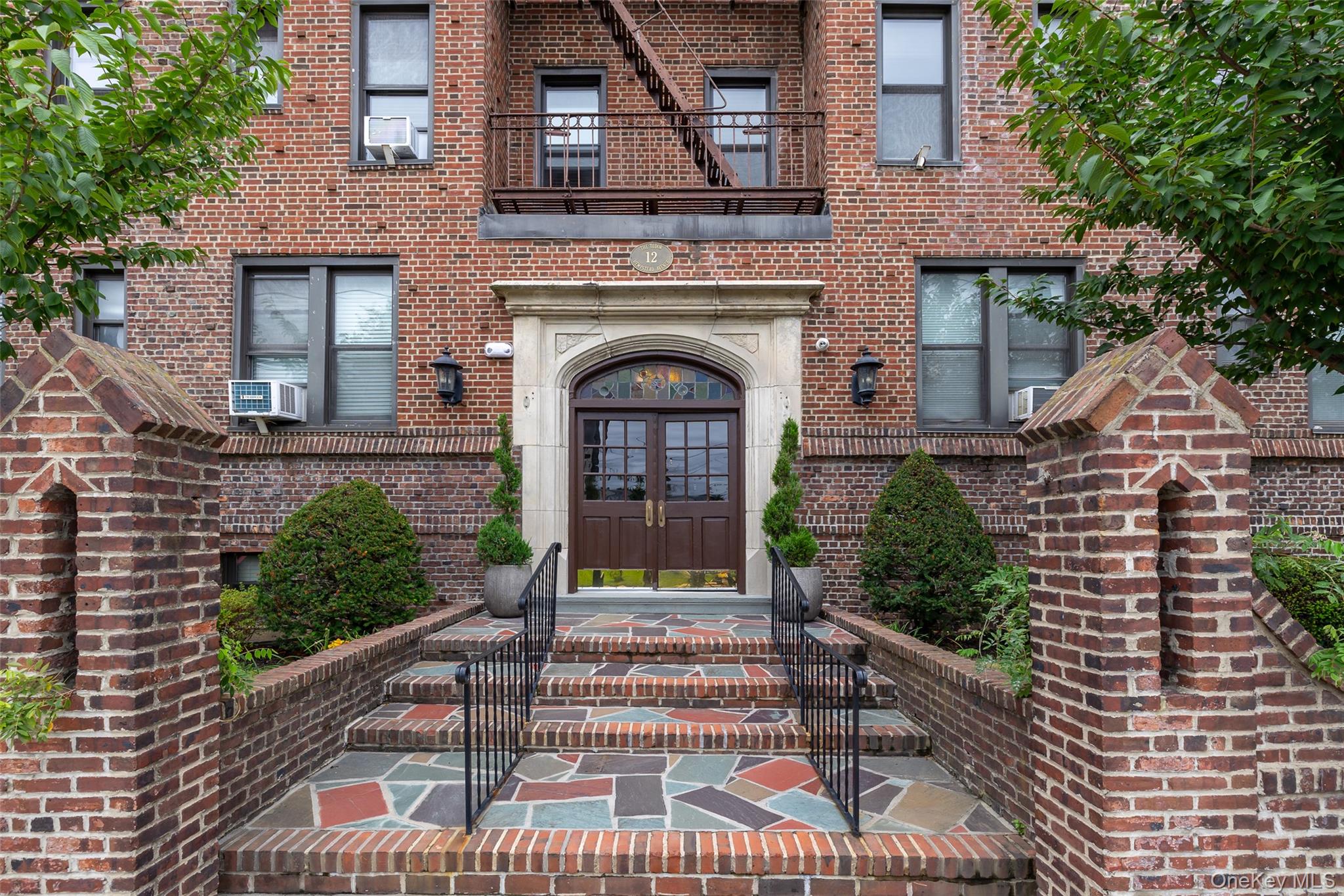 12 Hempstead Avenue Unit: 2