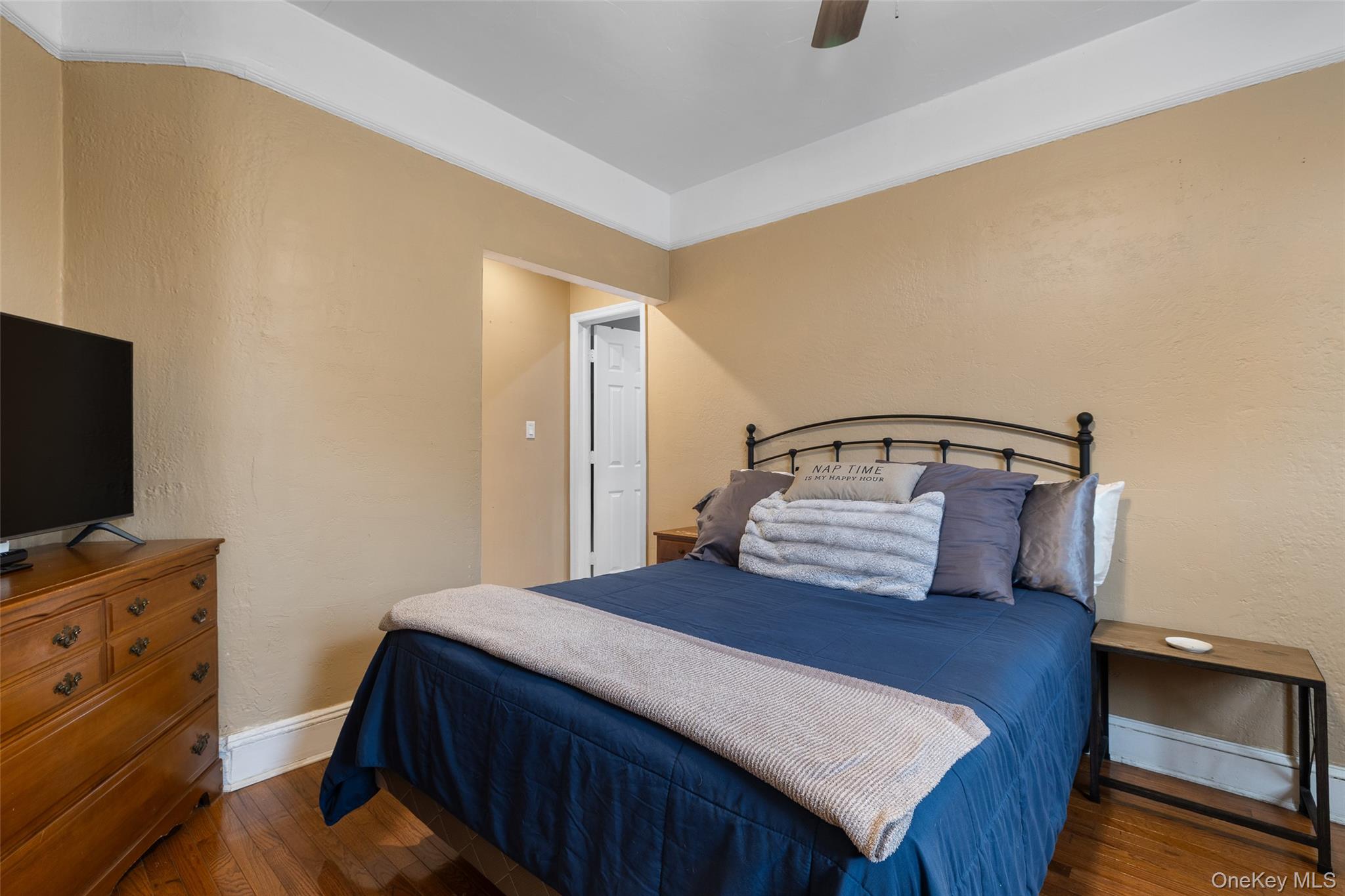 12 Hempstead Avenue Unit: 2