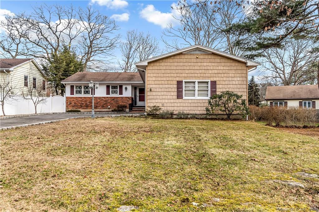 26 Pine Point Drive
