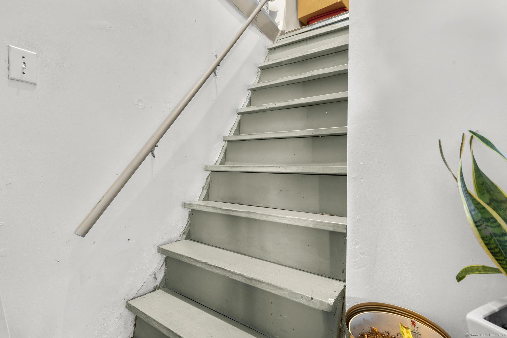 32 Bright Street
