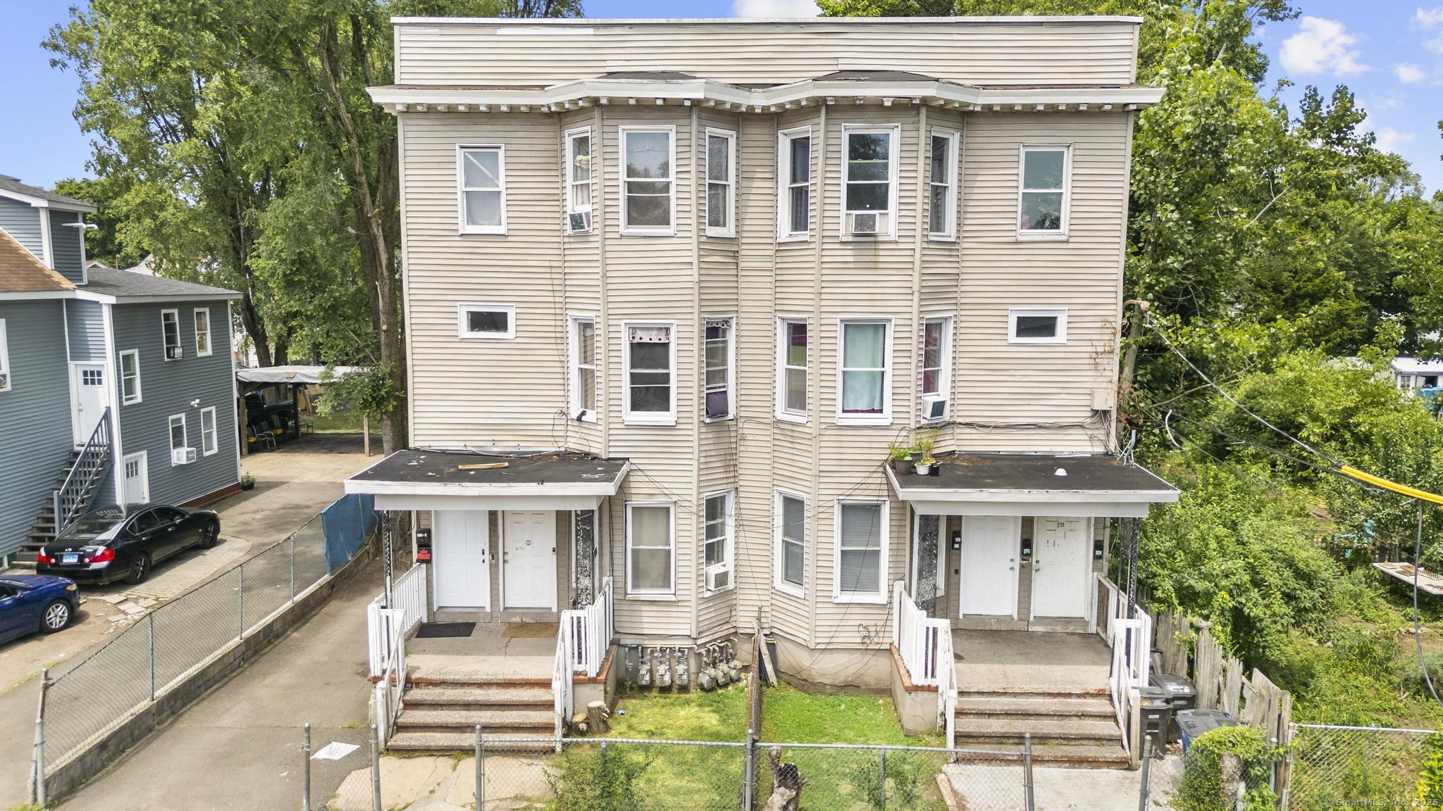 215 Rosette Street