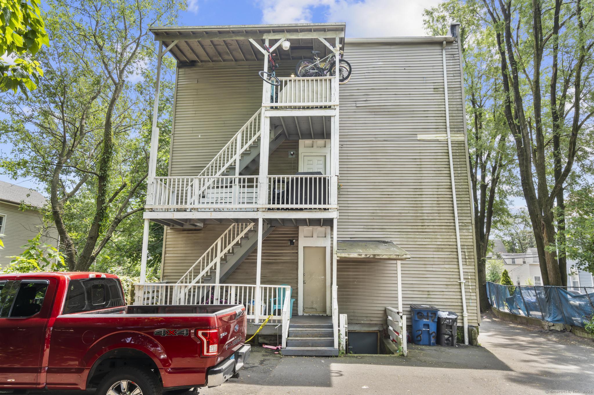 215 Rosette Street
