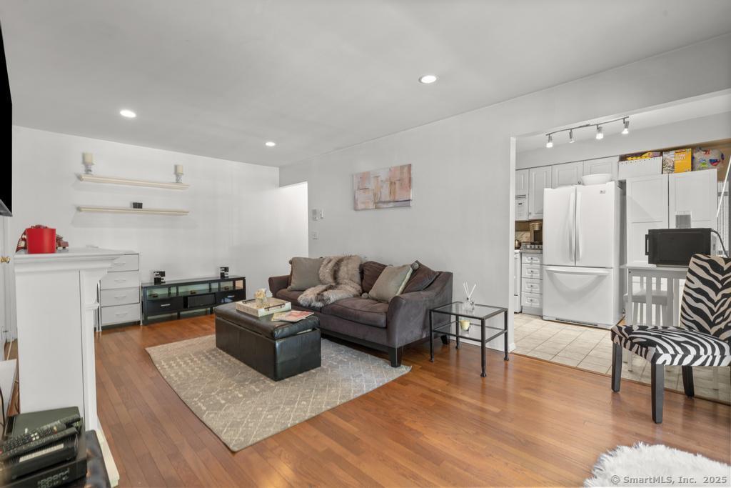 279 Bridge Street APT 2