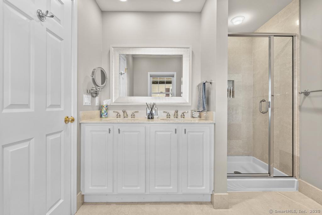 160 Glenbrook Road 6C