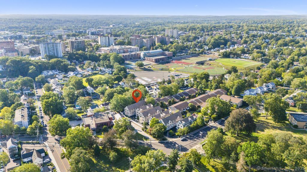 160 Glenbrook Road 6C