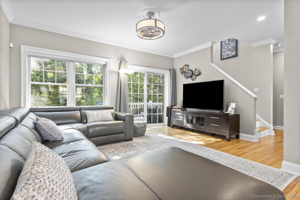 160 Glenbrook Road 6C