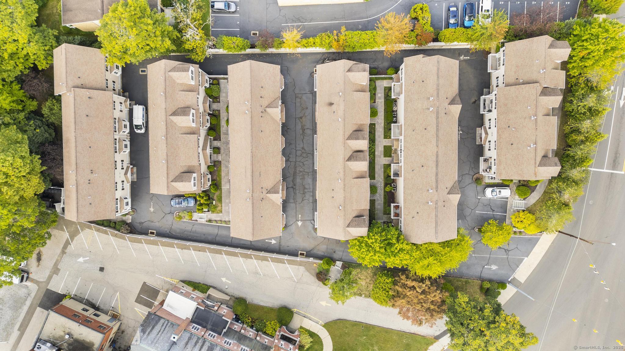 160 Glenbrook Road 4D