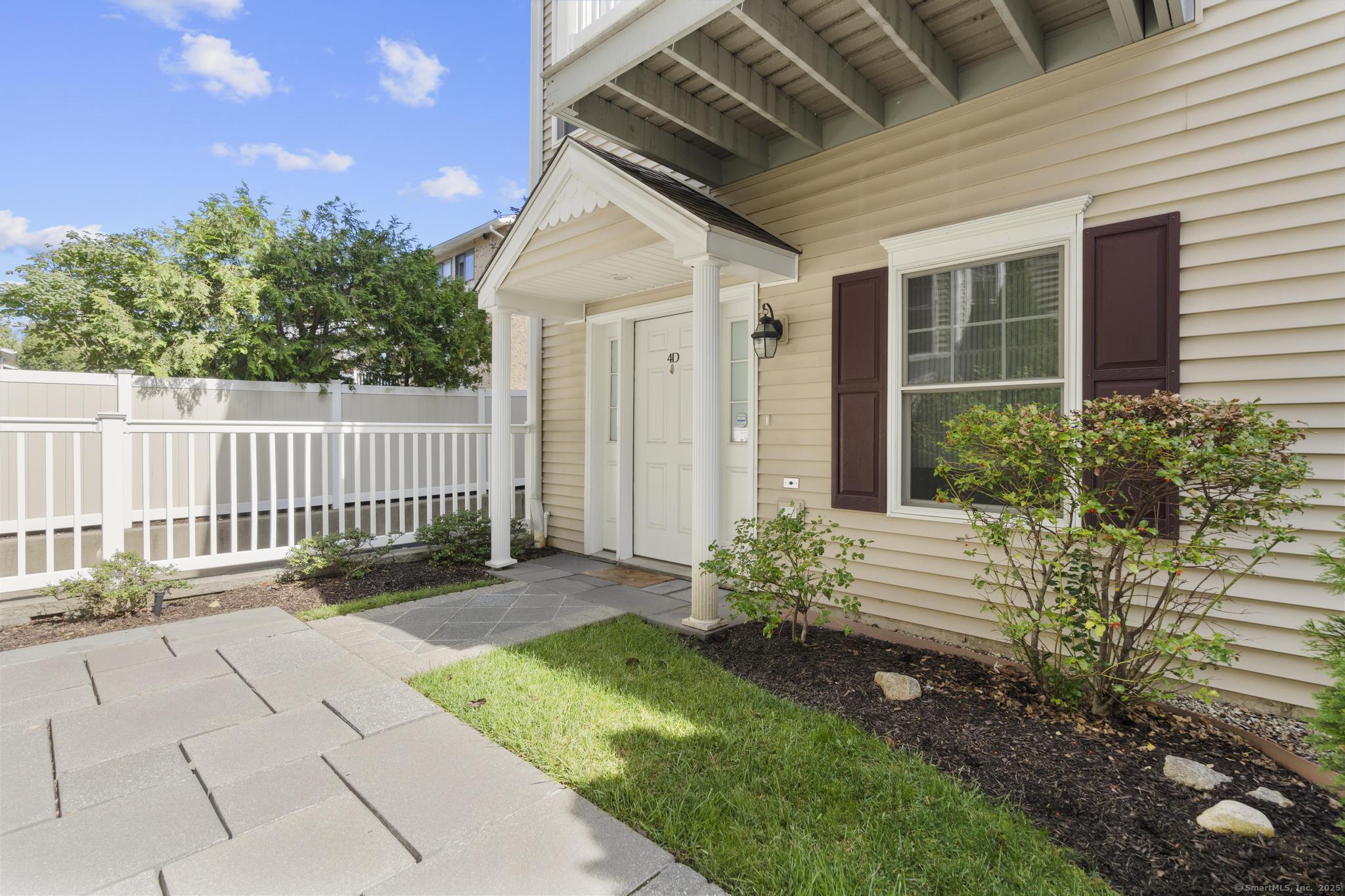 160 Glenbrook Road 4D