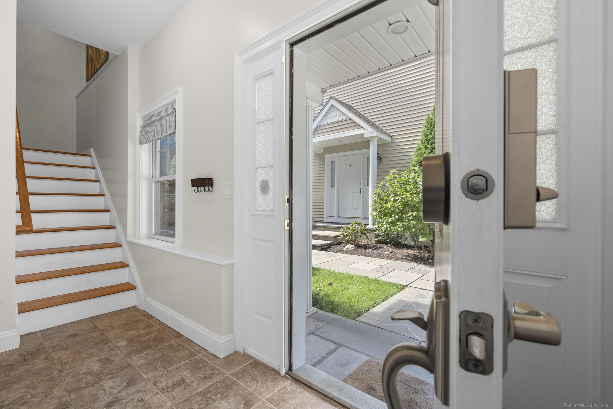 160 Glenbrook Road 4D