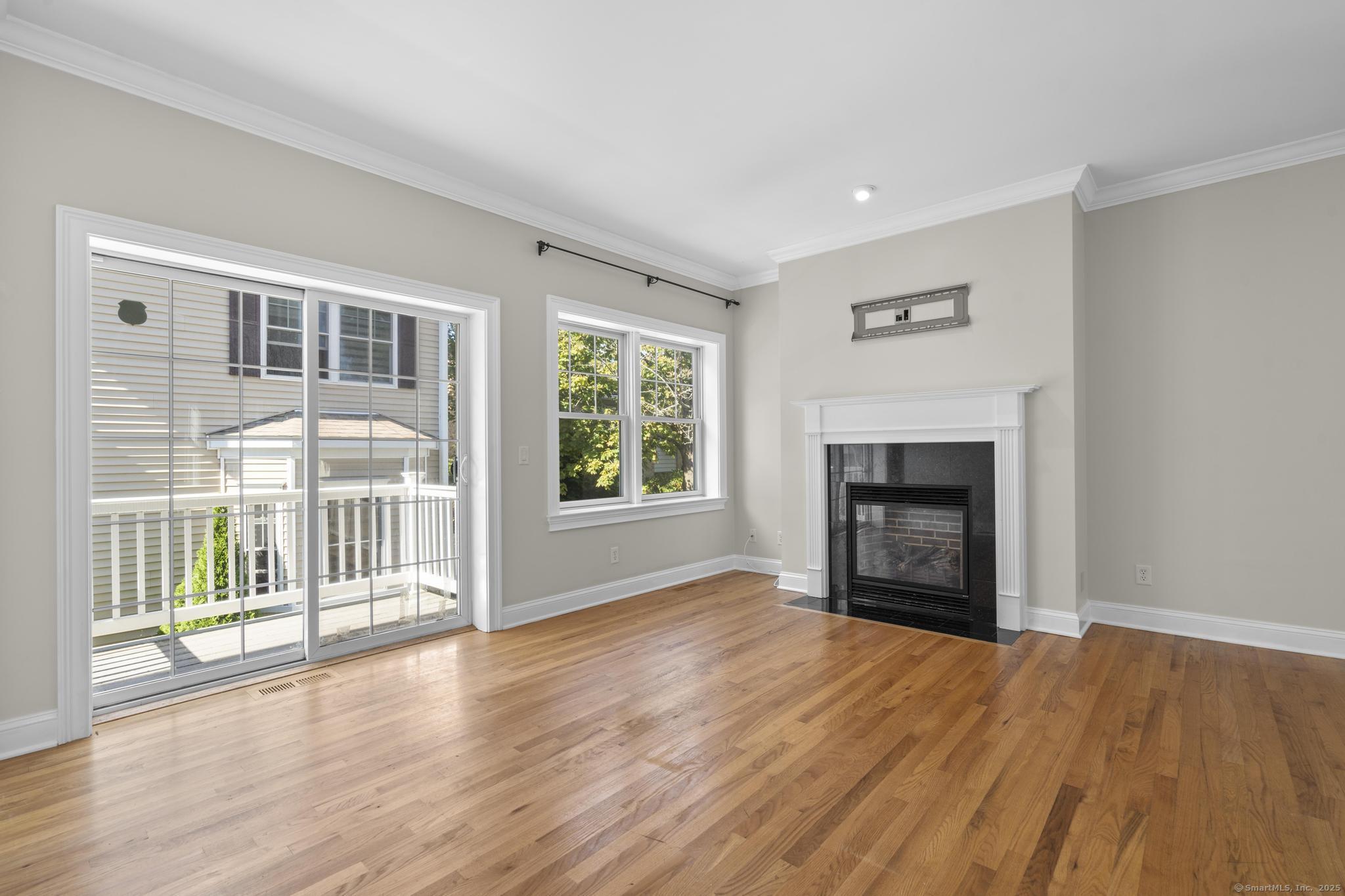 160 Glenbrook Road 4D