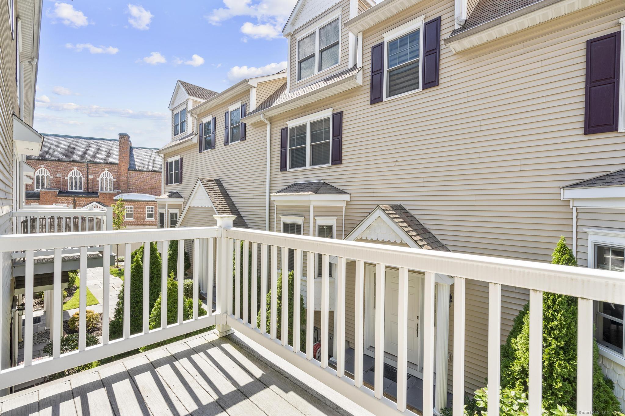 160 Glenbrook Road 4D