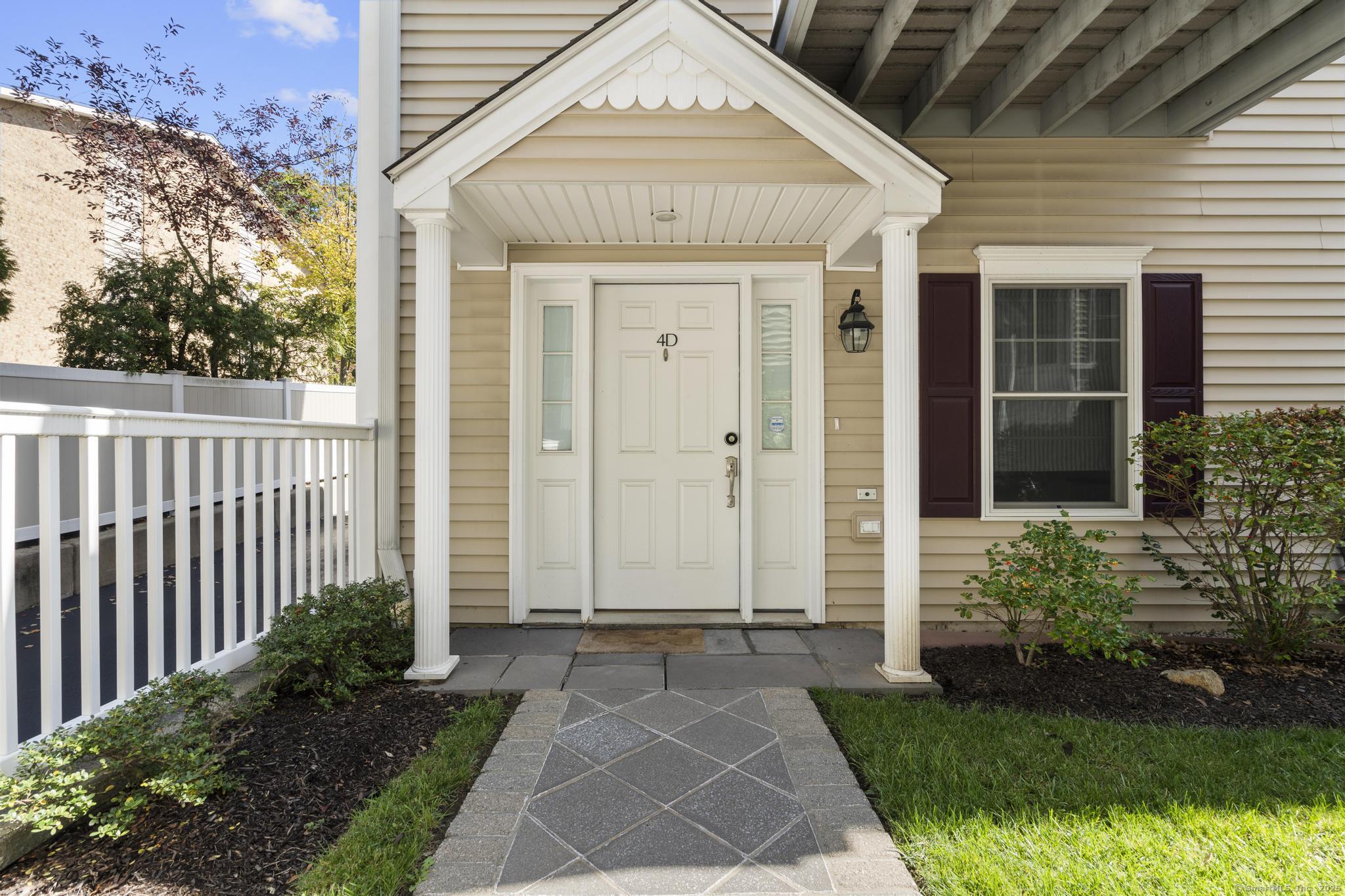 160 Glenbrook Road 4D