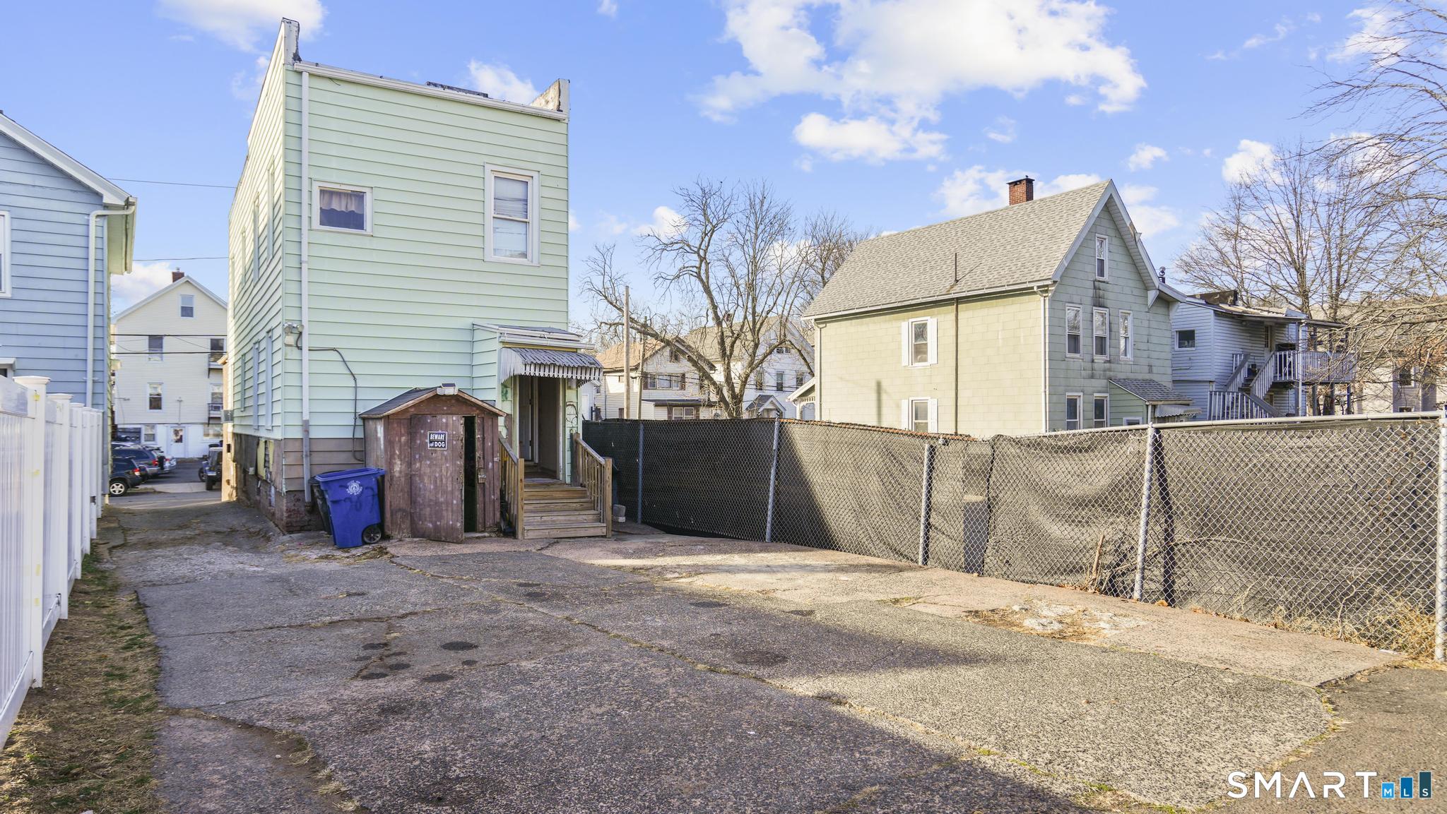 387 Blatchley Avenue
