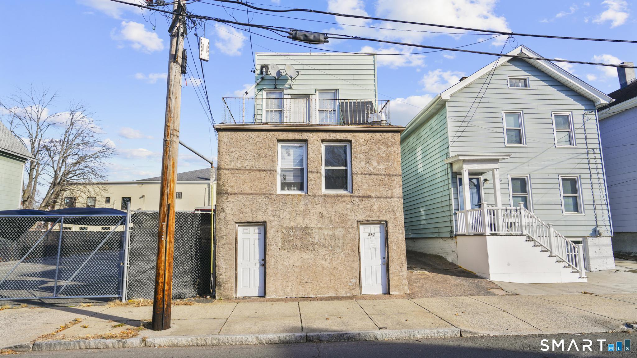 387 Blatchley Avenue