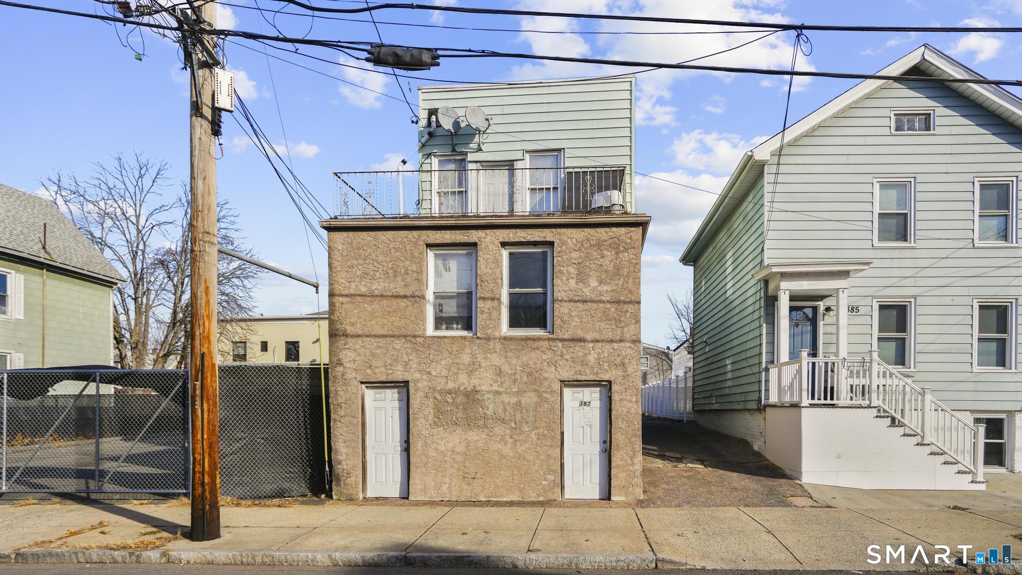 387 Blatchley Avenue