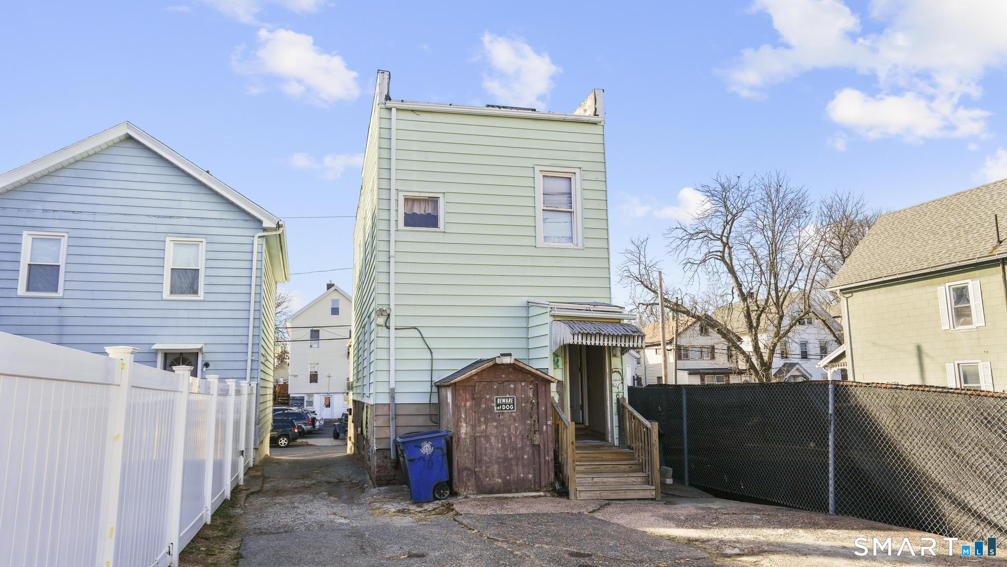 387 Blatchley Avenue