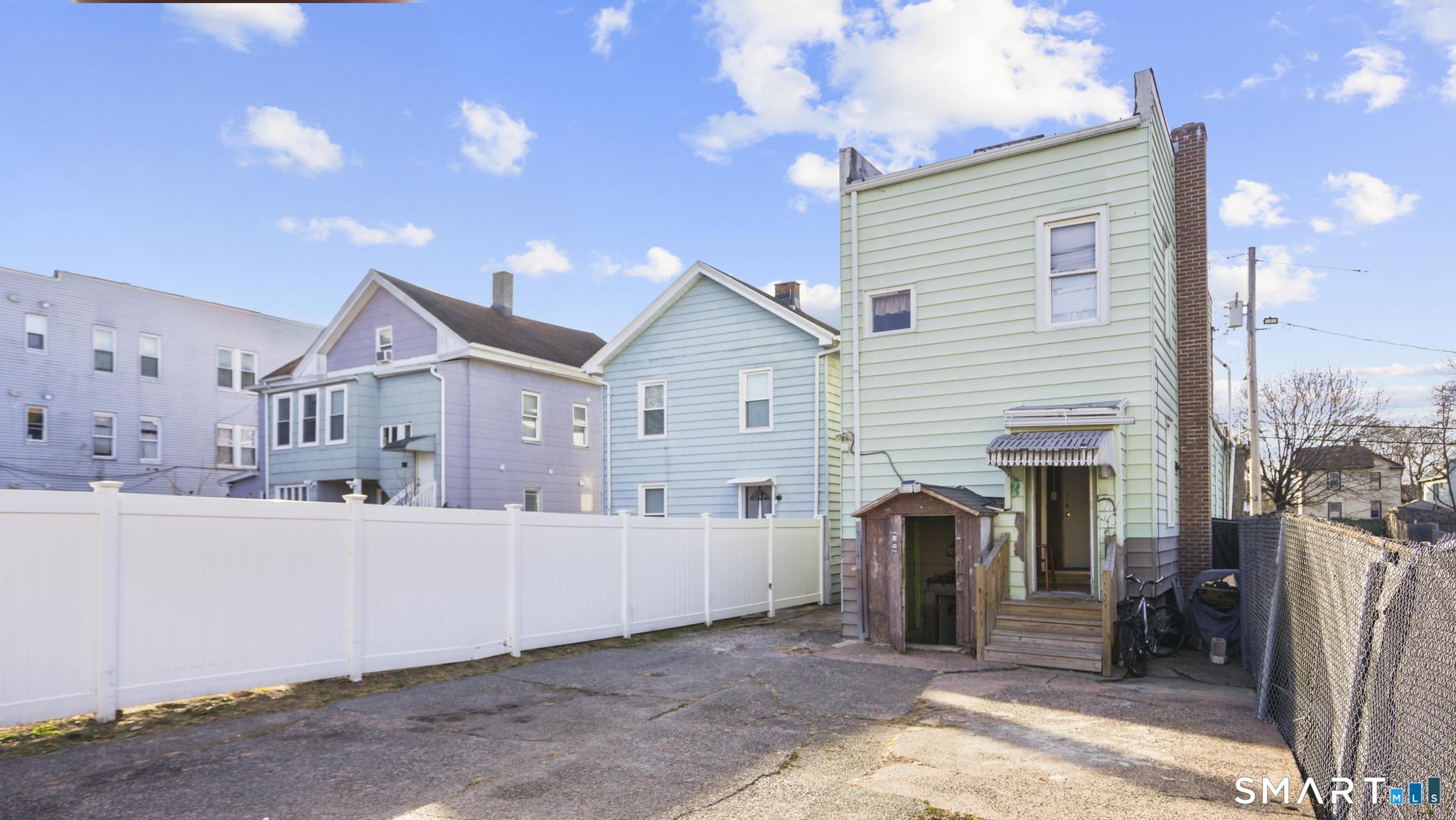 387 Blatchley Avenue