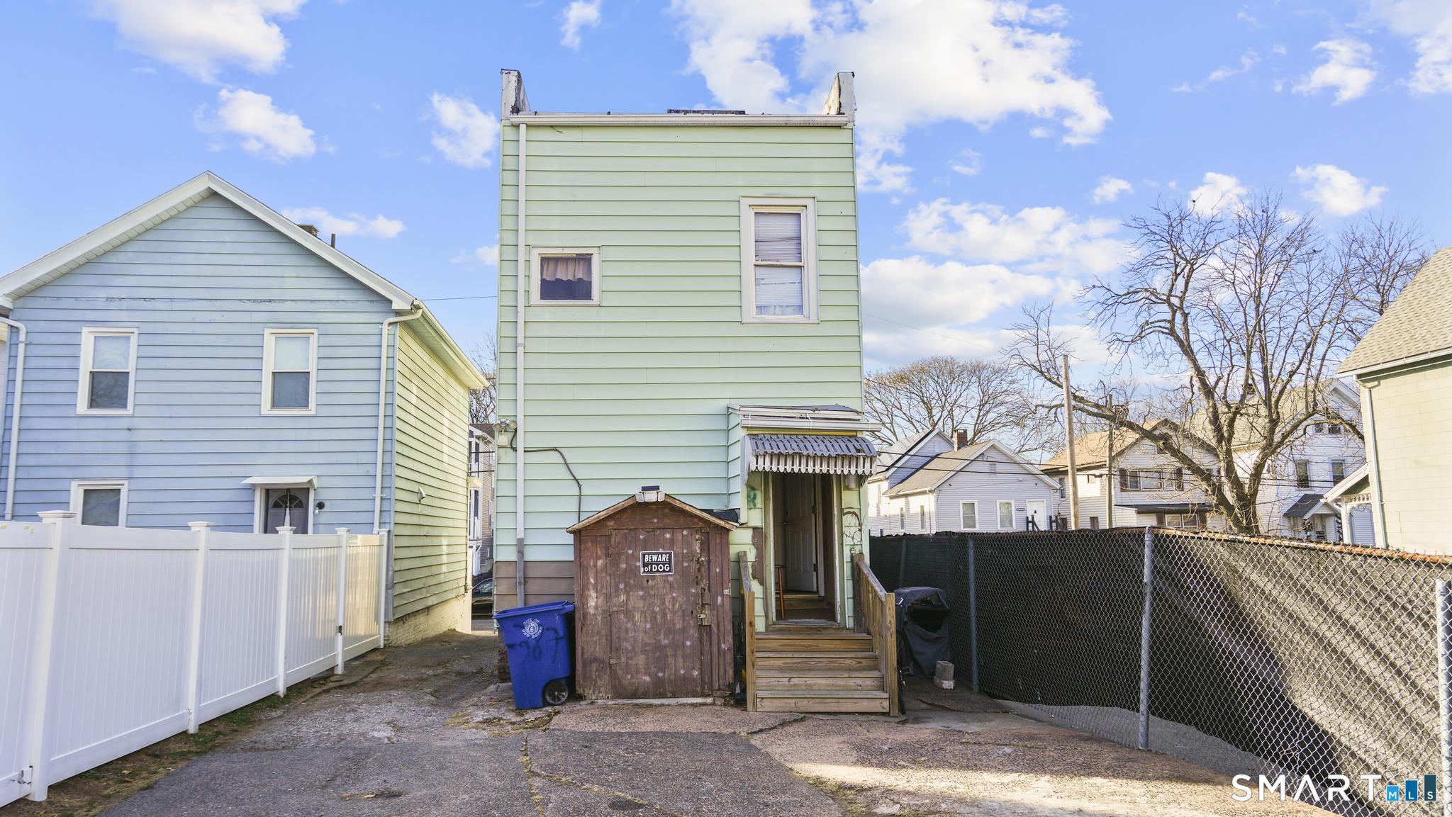 387 Blatchley Avenue