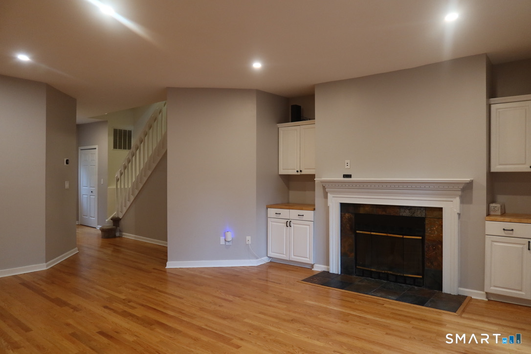 124 Hope Street B