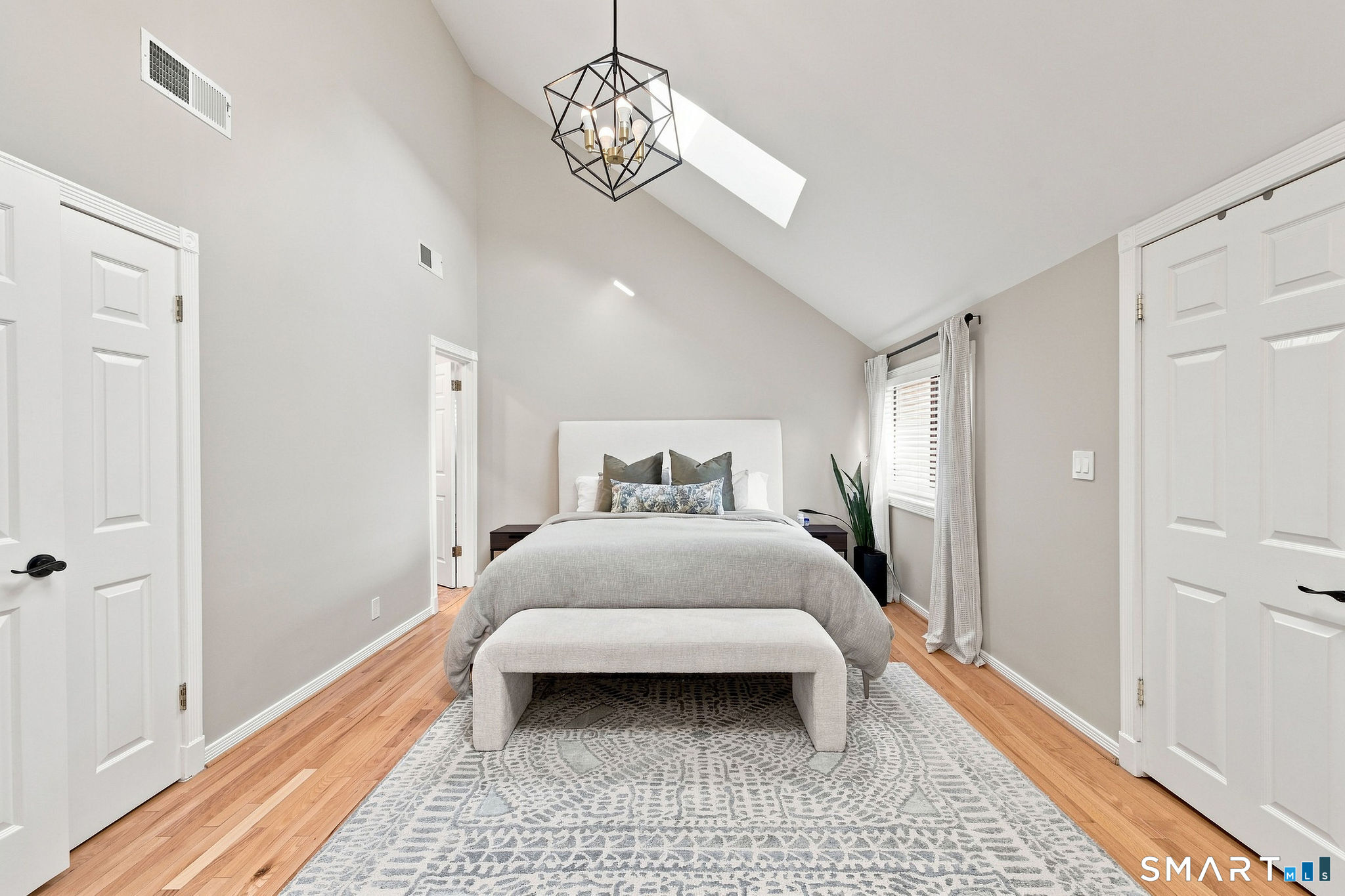 455 Hope Street Unit: 1E