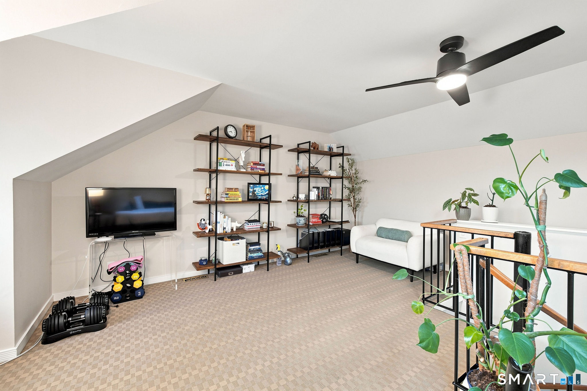 455 Hope Street Unit: 1E