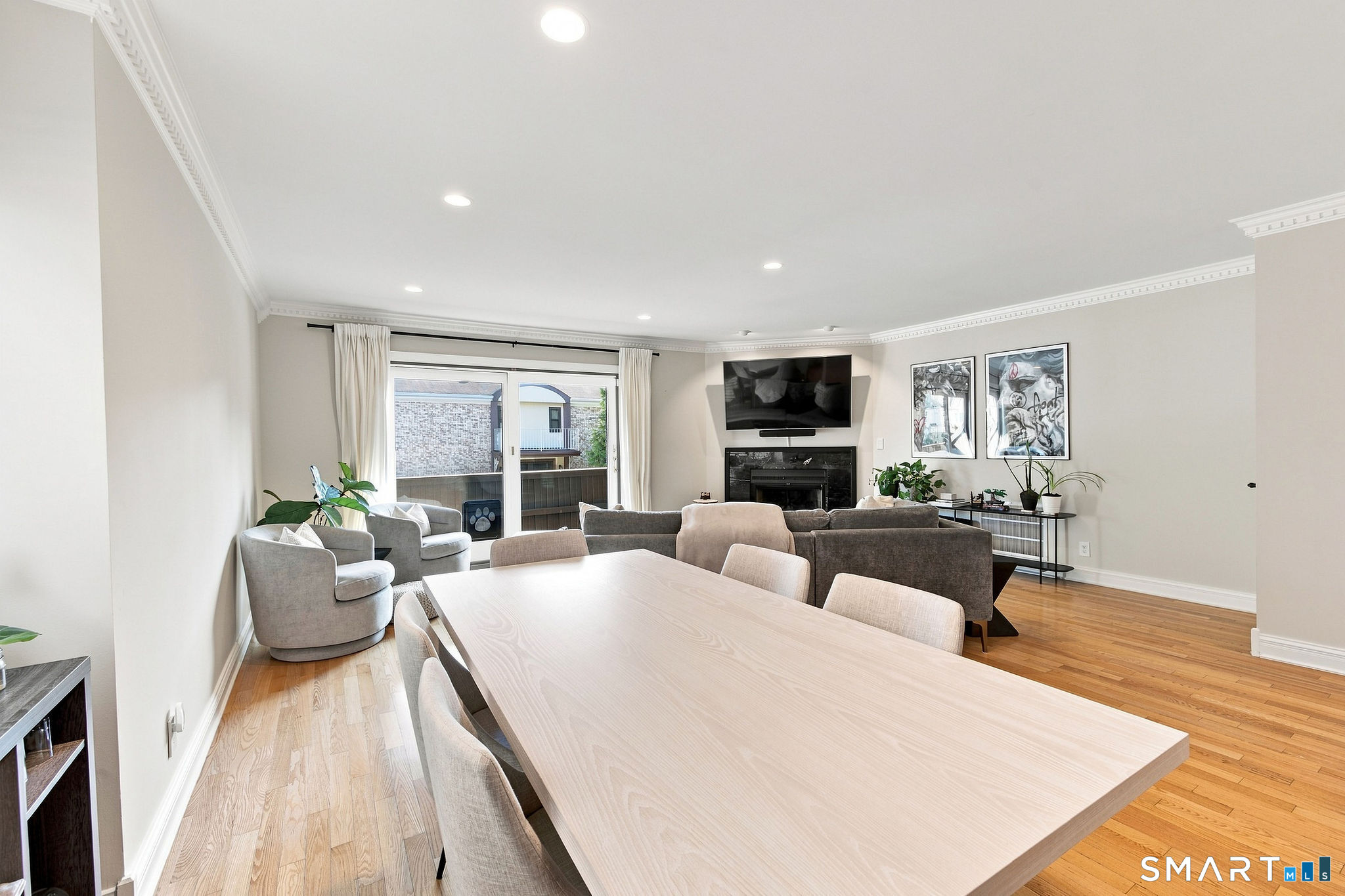 455 Hope Street Unit: 1E
