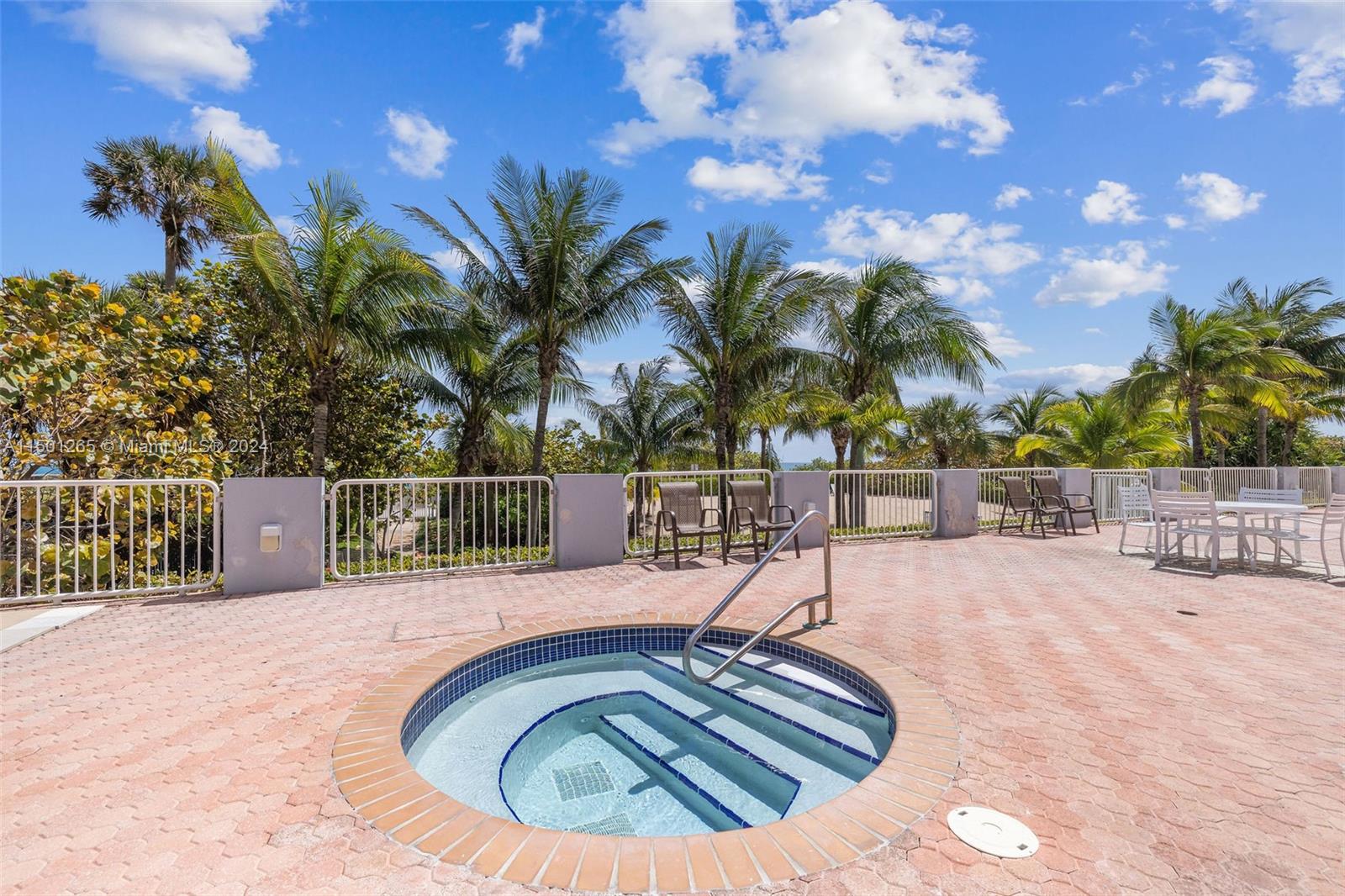 9341 Collins Ave # 507