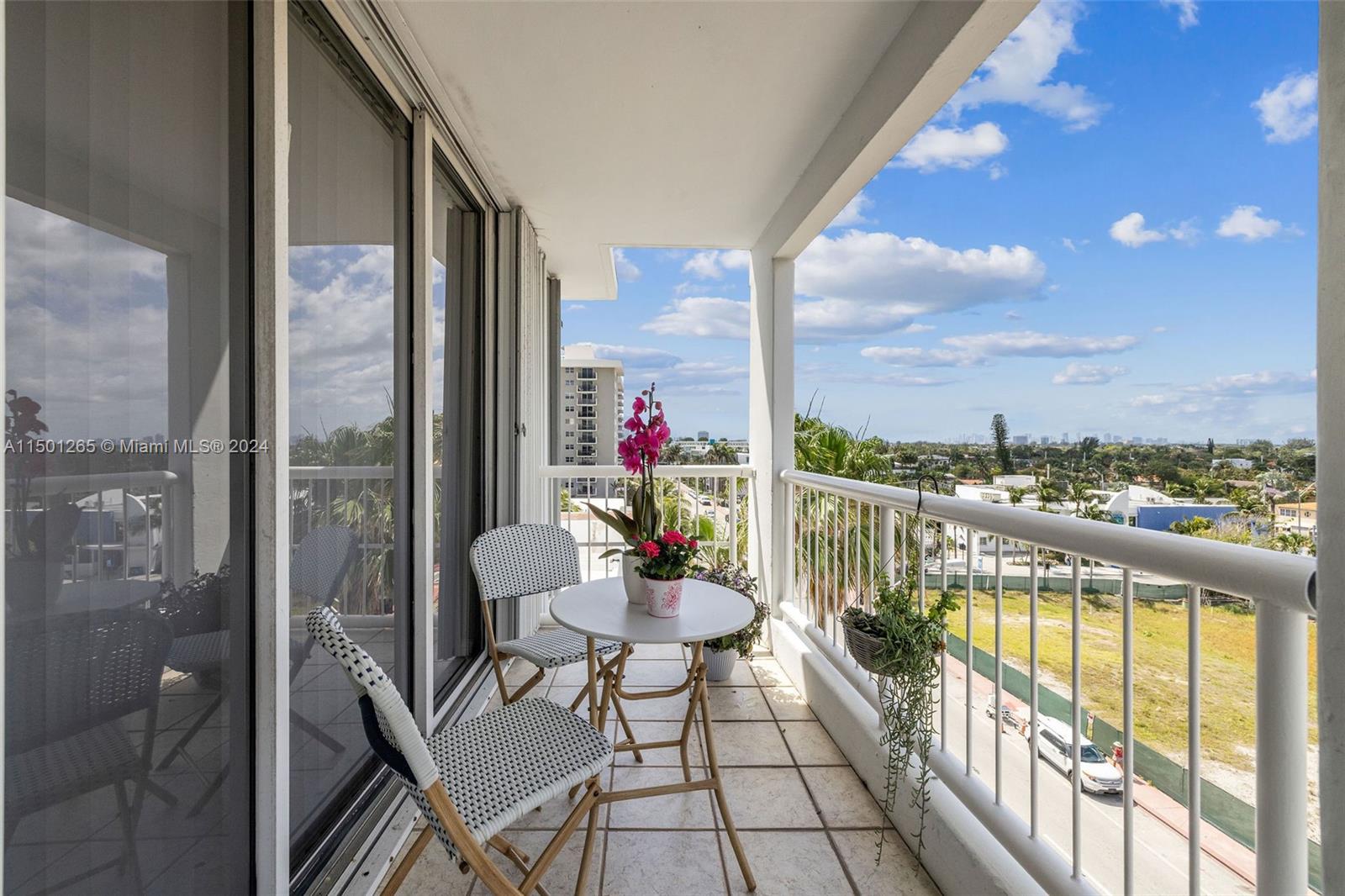 9341 Collins Ave # 507