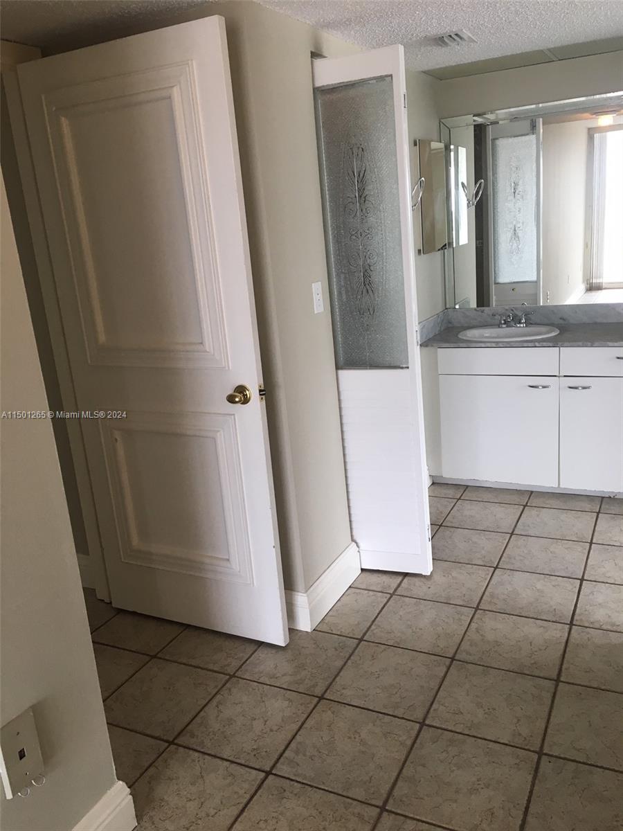 9341 Collins Ave # 507