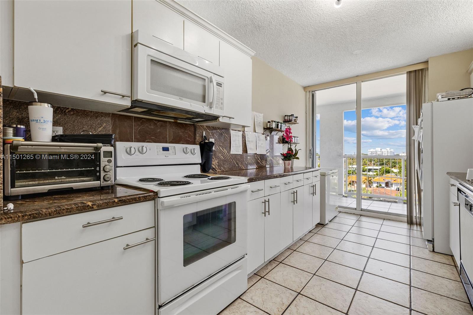 9341 Collins Ave # 507