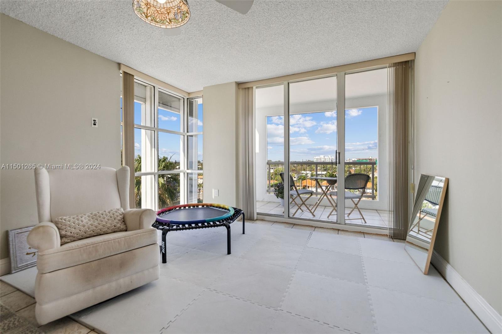 9341 Collins Ave # 507