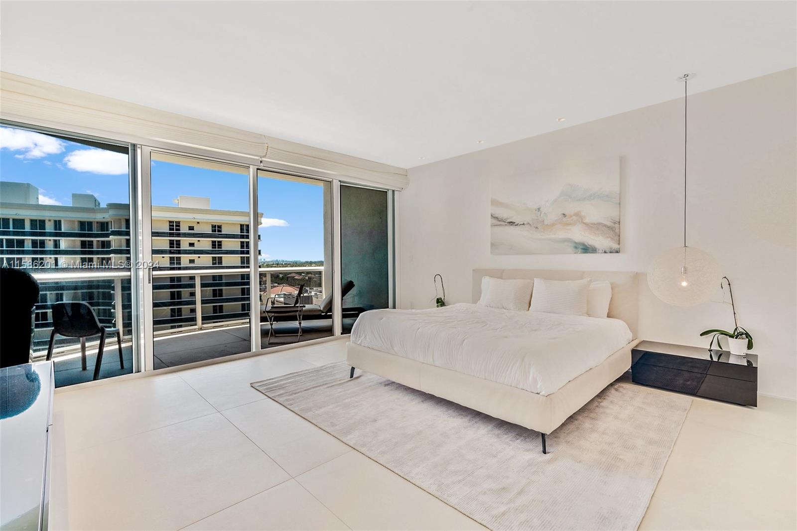9601 Collins # 1009