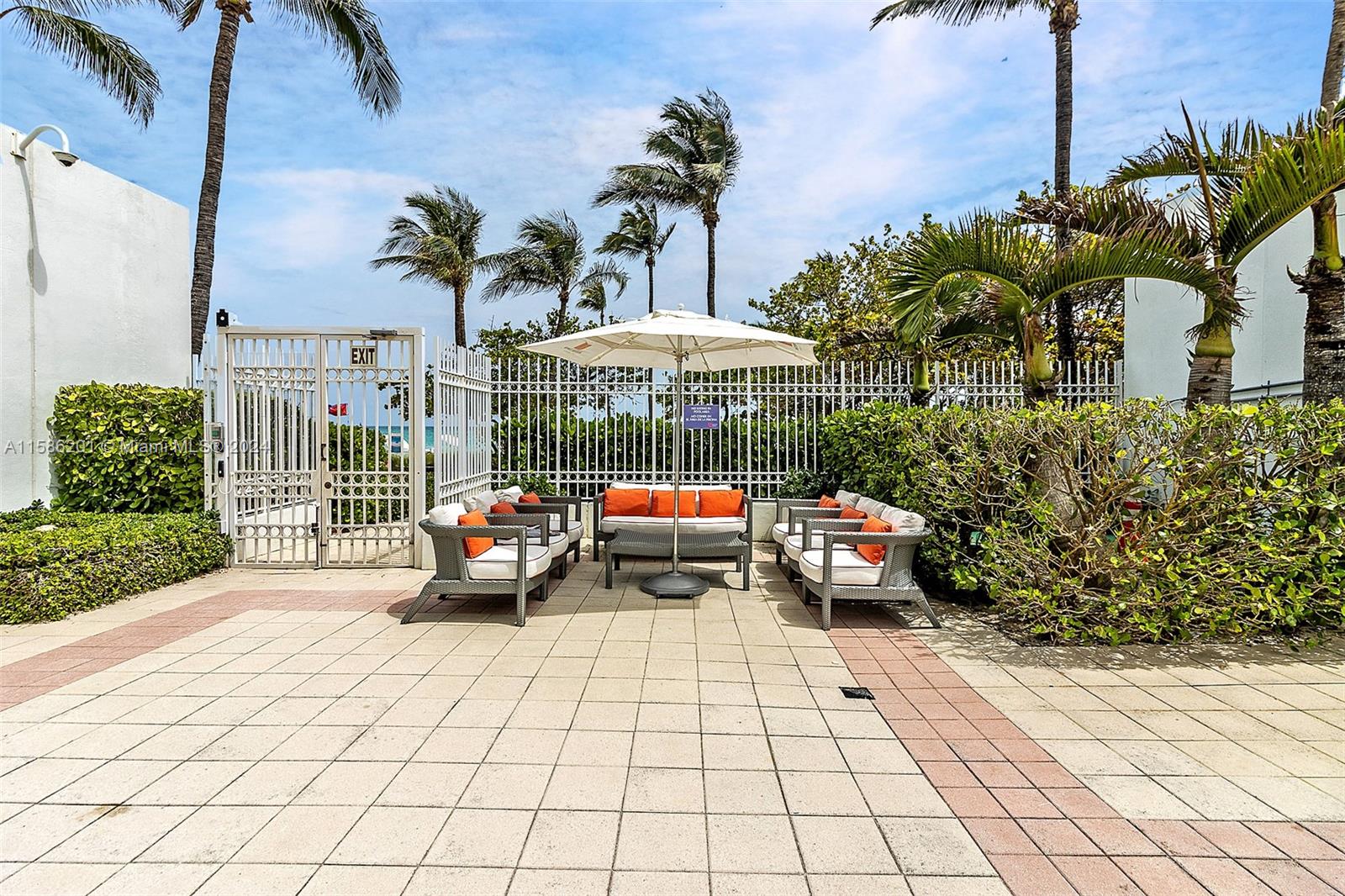 9601 Collins # 1009
