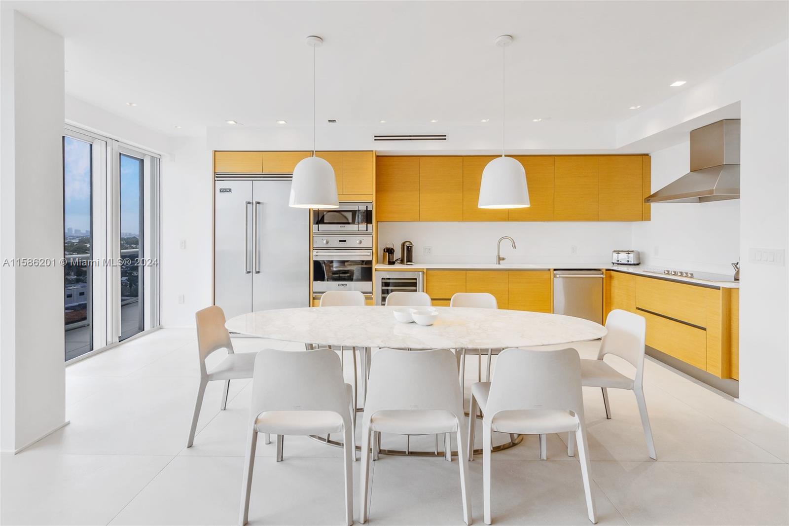 9601 Collins # 1009
