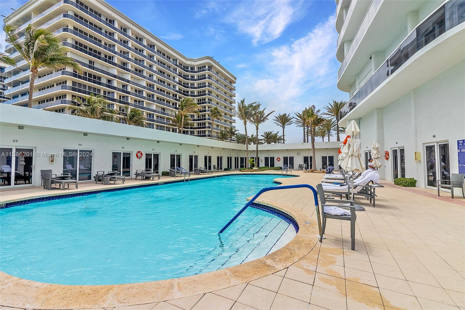 9601 Collins # 1009