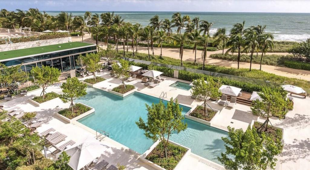 10201 Collins Ave # 905