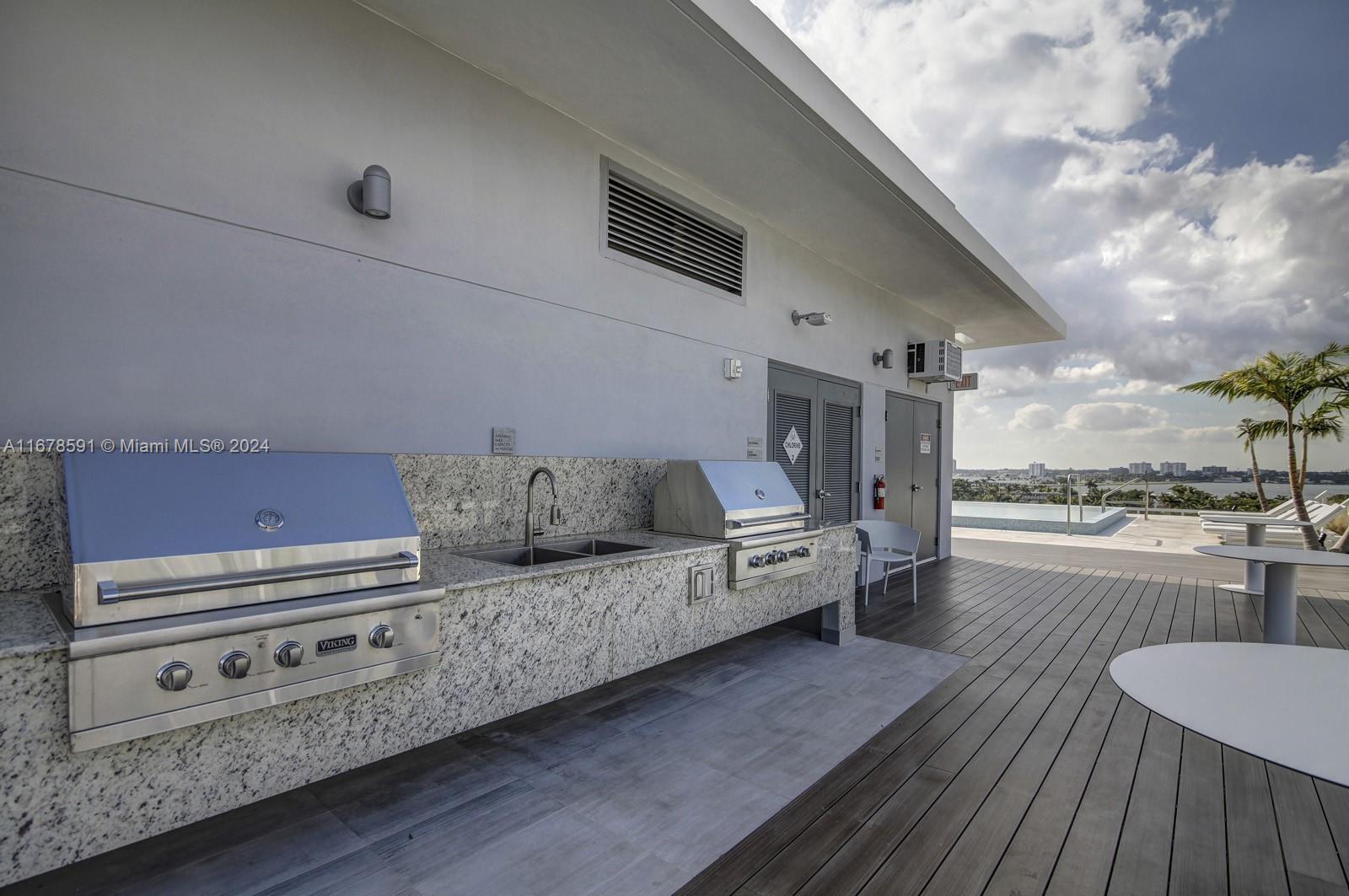 9940 W Bay Harbor Dr Unit: 7G-N