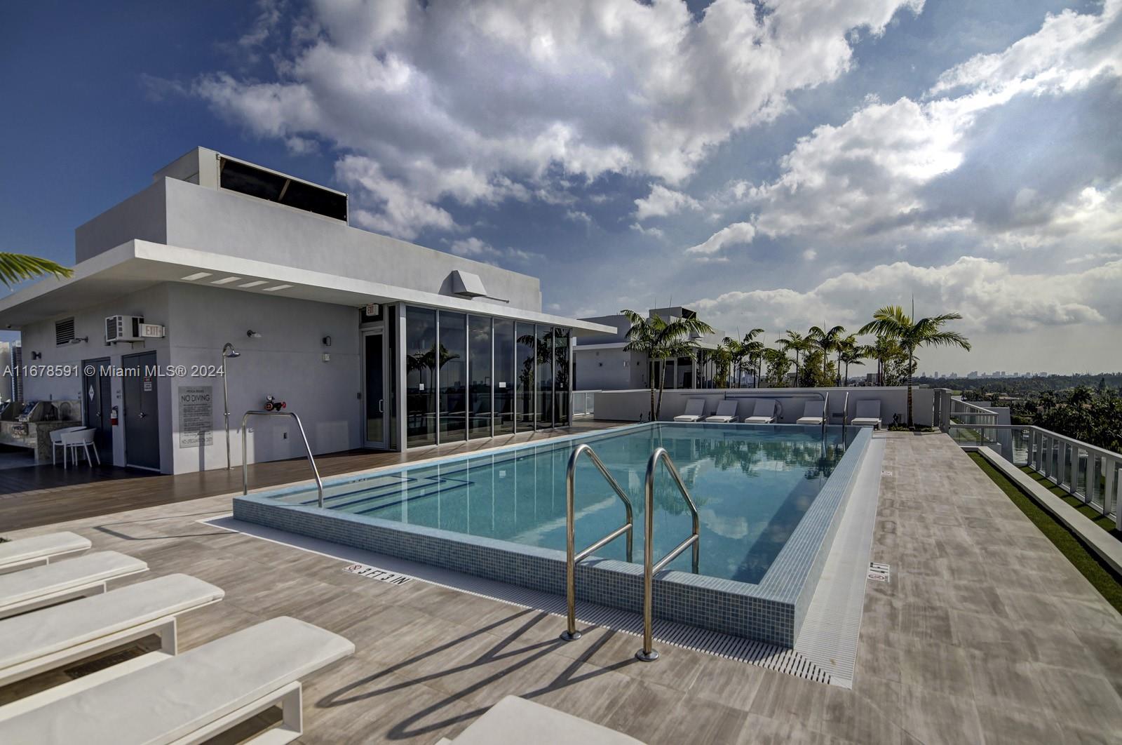 9940 W Bay Harbor Dr Unit: 7G-N