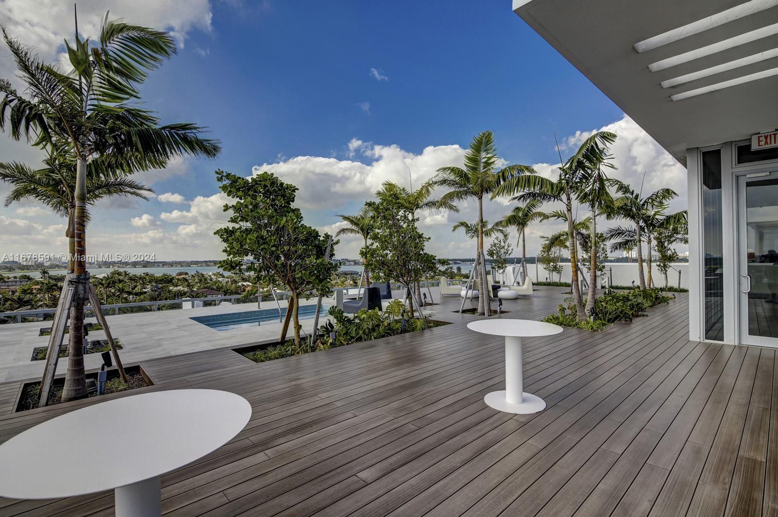 9940 W Bay Harbor Dr Unit: 7G-N