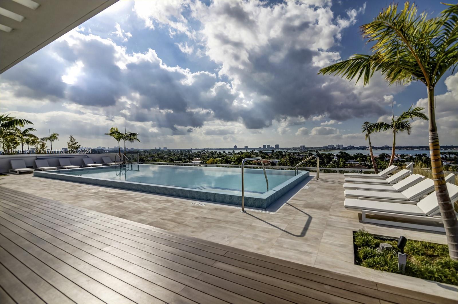 9940 W Bay Harbor Dr Unit: 7G-N