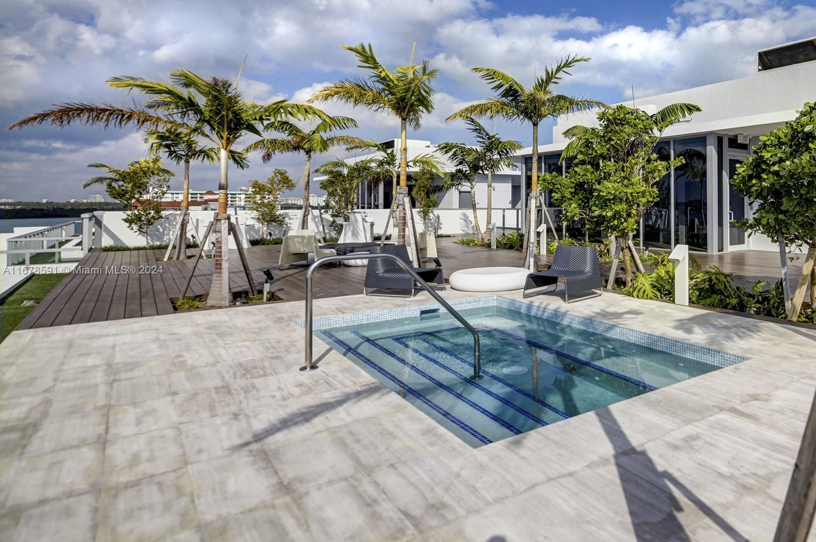 9940 W Bay Harbor Dr Unit: 7G-N