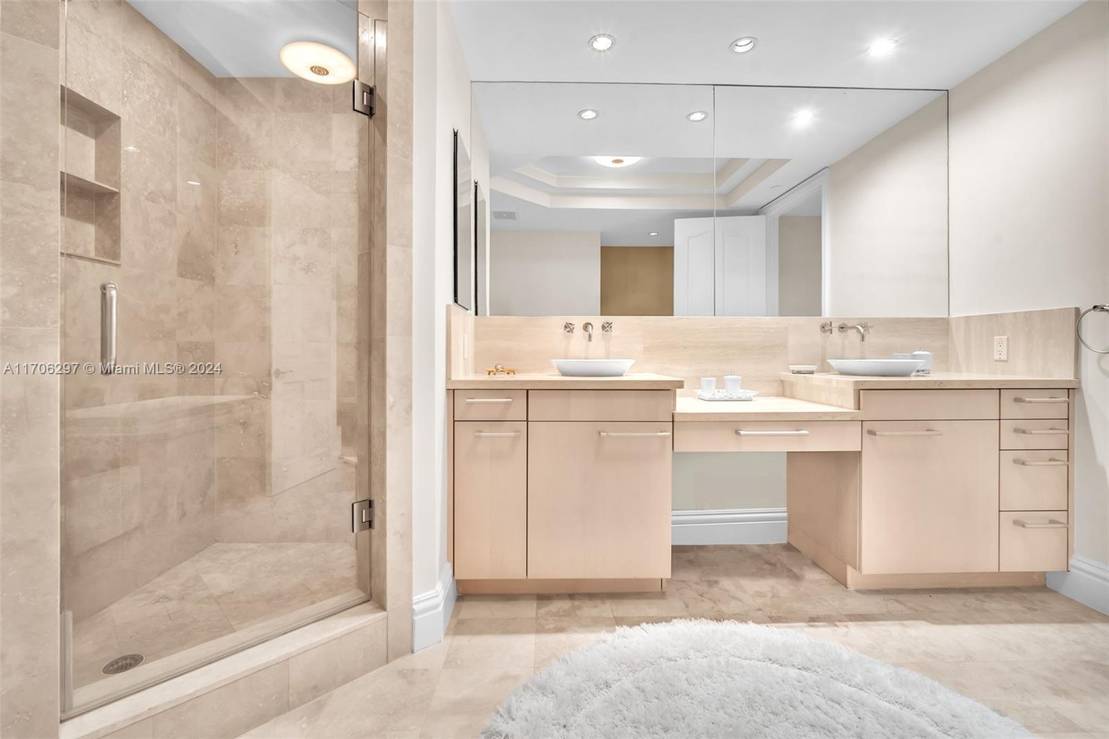 10295 Collins Ave # 2406
