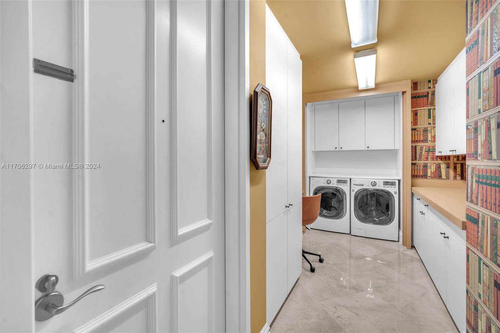 10295 Collins Ave # 2406
