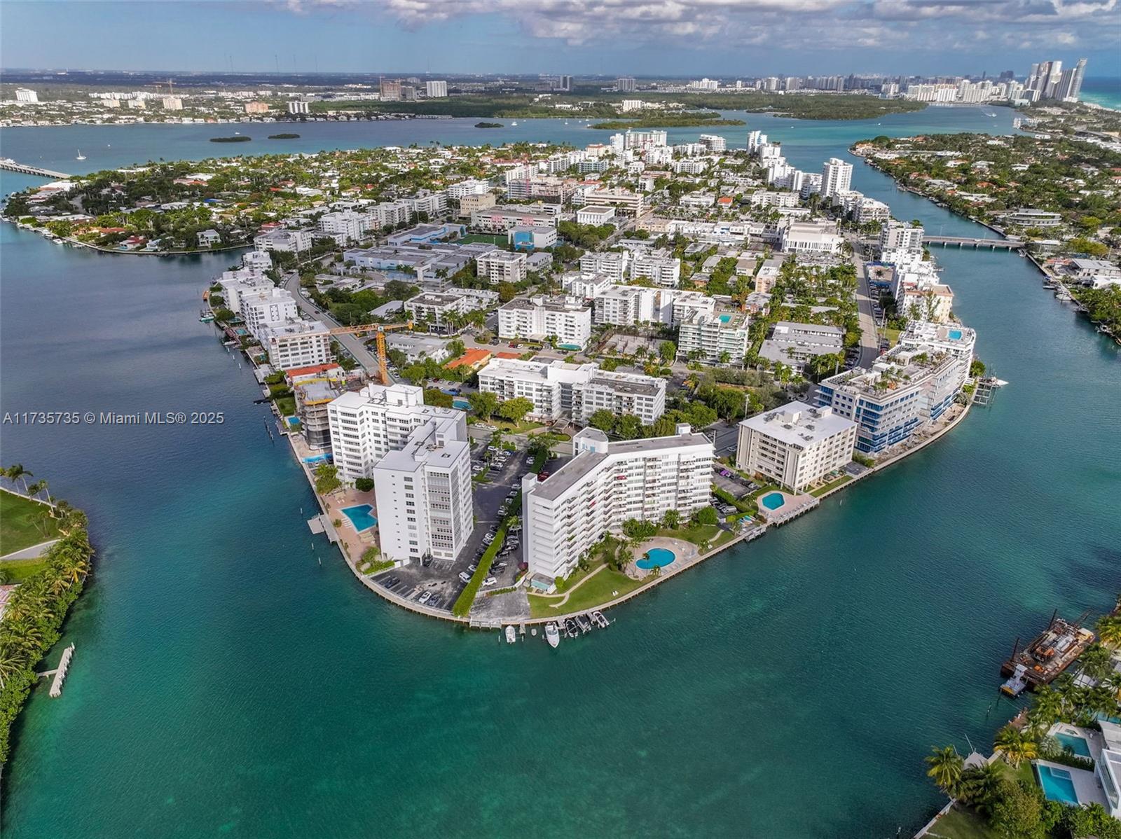9101 E Bay Harbor Dr # 405