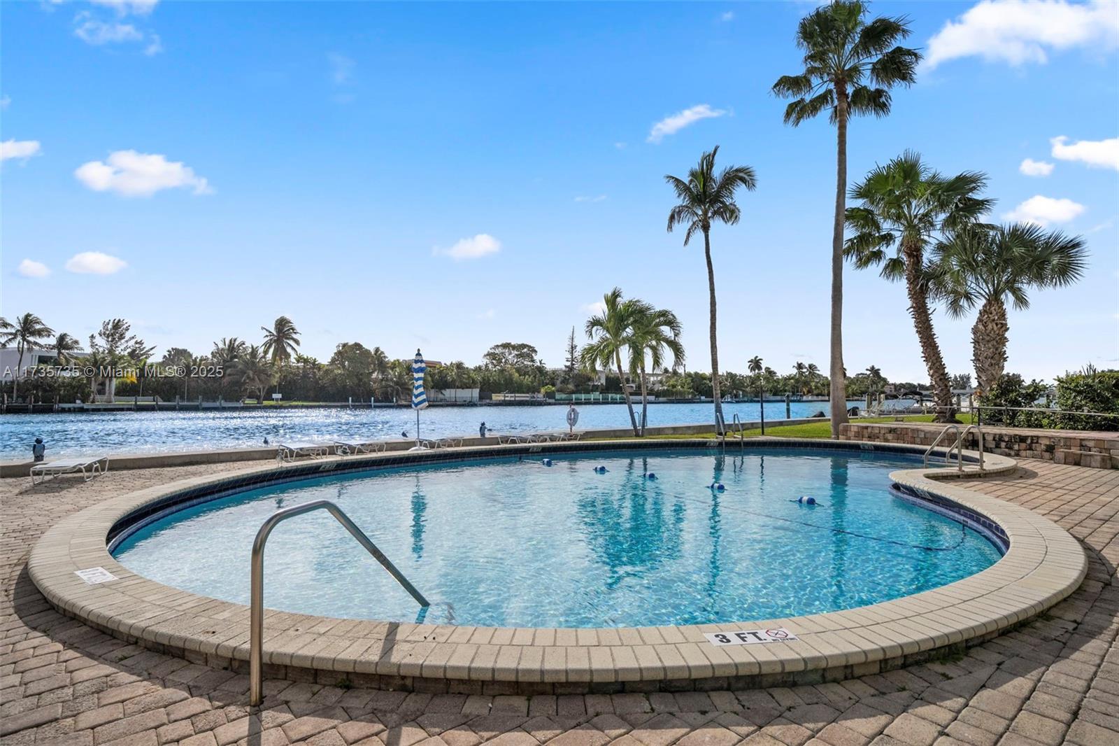 9101 E Bay Harbor Dr # 405
