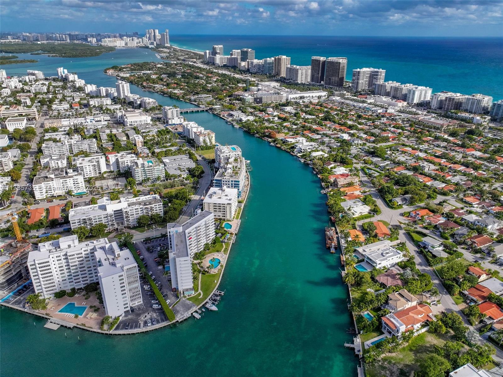 9101 E Bay Harbor Dr # 405